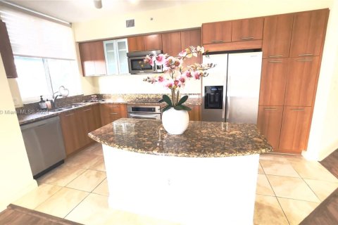 Condo in Plantation, Florida, 2 bedrooms  № 1730216 - photo 6