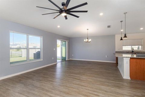 Casa en venta en Haines City, Florida, 4 dormitorios, 157.56 m2 № 1906312 - foto 6