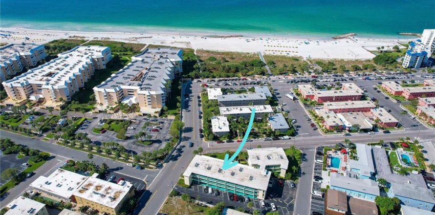 Condo à Saint Pete Beach, Floride, 2 chambres № 1428821