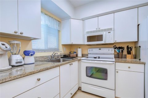 Copropriété à louer à Saint Pete Beach, Floride: 2 chambres, 78.97 m2 № 1428821 - photo 5