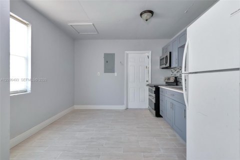 Casa en venta en Riviera Beach, Florida, 2 dormitorios, 66.89 m2 № 2244448 - foto 22