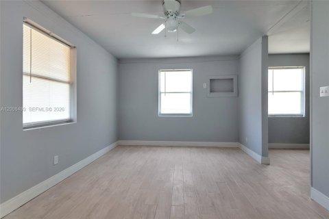 Casa en venta en Riviera Beach, Florida, 2 dormitorios, 66.89 m2 № 2244448 - foto 18