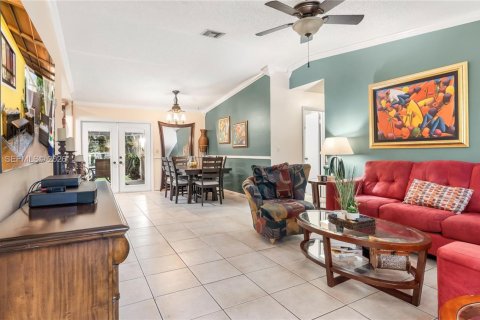 Casa en venta en North Lauderdale, Florida, 4 dormitorios, 121.52 m2 № 2003936 - foto 2