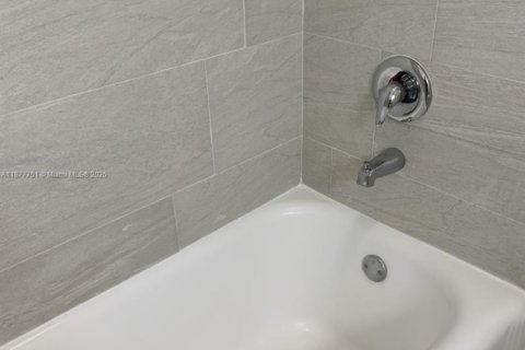 Снять в аренду квартиру в Майами-Бич, Флорида 1 спальня, 65.03м2, № 1927939 - фото 6