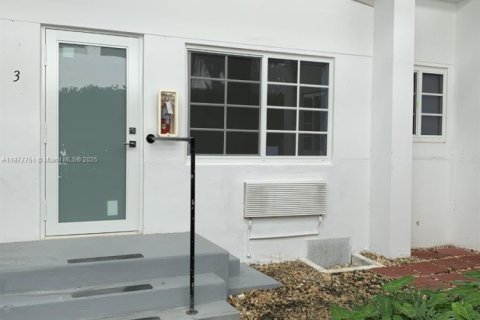 Снять в аренду квартиру в Майами-Бич, Флорида 1 спальня, 65.03м2, № 1927939 - фото 8