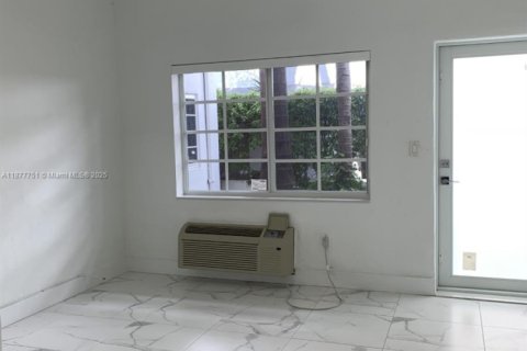 Снять в аренду квартиру в Майами-Бич, Флорида 1 спальня, 65.03м2, № 1927939 - фото 7