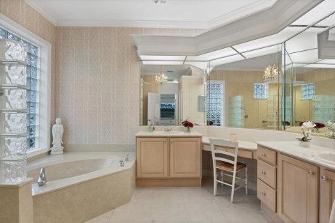 Купить виллу или дом в Юниверсити-Парк, Флорида 7 комнат, 259.1м2, № 2143421 - фото 21