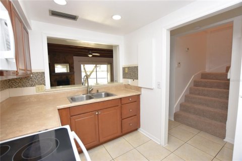 Appartement à louer à Winter Haven, Floride: 2 chambres, 139.35 m2 № 2167177 - photo 4