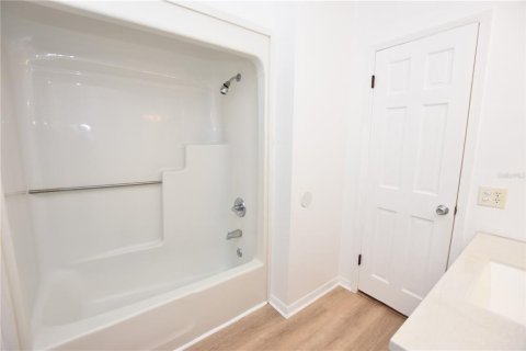 Appartement à louer à Winter Haven, Floride: 2 chambres, 139.35 m2 № 2167177 - photo 14