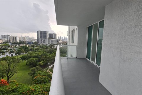 Condo in Miami, Florida, 1 bedroom  № 1818441 - photo 14