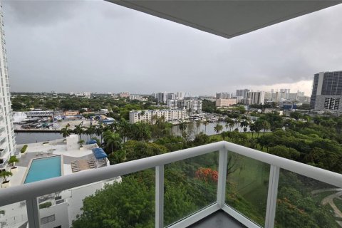 Condo in Miami, Florida, 1 bedroom  № 1818441 - photo 13