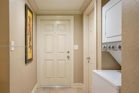 Townhouse in Davie, Florida 2 bedrooms, 127.46 sq.m. № 1819731 - photo 9