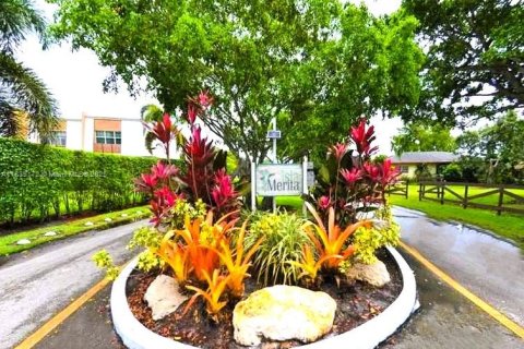 Townhouse in Davie, Florida 2 bedrooms, 127.46 sq.m. № 1819731 - photo 2