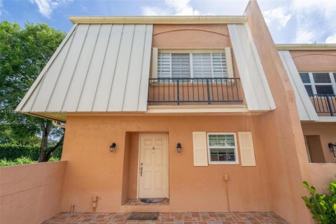 Townhouse in Davie, Florida 2 bedrooms, 127.46 sq.m. № 1819731 - photo 3