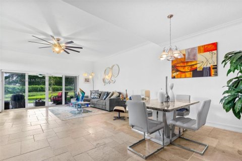 Townhouse in Davie, Florida 2 bedrooms, 127.46 sq.m. № 1819731 - photo 12