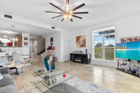 Townhouse in Davie, Florida 2 bedrooms, 127.46 sq.m. № 1819731 - photo 16