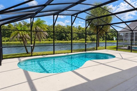 Villa ou maison à vendre à Kissimmee, Floride: 4 chambres, 206.43 m2 № 2431687 - photo 22