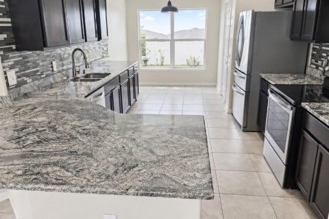 Villa ou maison à vendre à Kissimmee, Floride: 4 chambres, 206.43 m2 № 2431687 - photo 5