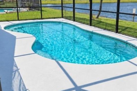 Villa ou maison à vendre à Kissimmee, Floride: 4 chambres, 206.43 m2 № 2431687 - photo 11