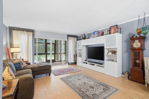 Купить кондоминиум в Коконат Крик, Флорида 5 комнат, 101.45м2, № 2253187 - фото 16