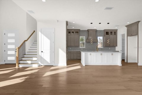 House in Orlando, Florida 5 bedrooms, 336.31 sq.m. № 1822822 - photo 16