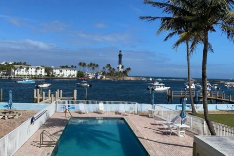 Condo in Pompano Beach, Florida, 1 bedroom  № 2004965