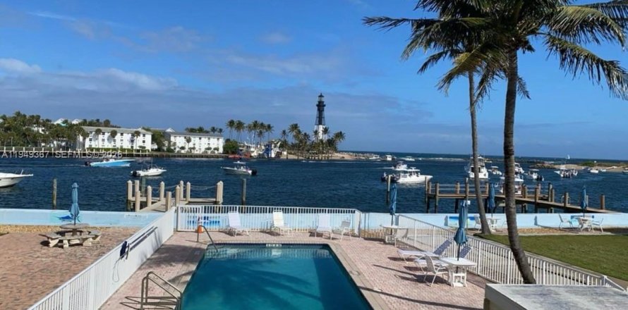 Condo in Pompano Beach, Florida, 1 bedroom  № 2004965
