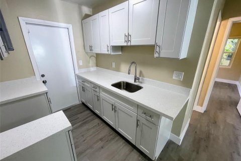 Villa ou maison à vendre à Fort Lauderdale, Floride: 2 chambres, 55.74 m2 № 2089671 - photo 12