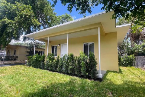 Villa ou maison à vendre à Fort Lauderdale, Floride: 2 chambres, 55.74 m2 № 2089671 - photo 3