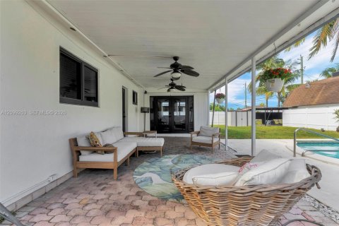 Villa ou maison à vendre à Hollywood, Floride: 3 chambres, 125.42 m2 № 2407165 - photo 28