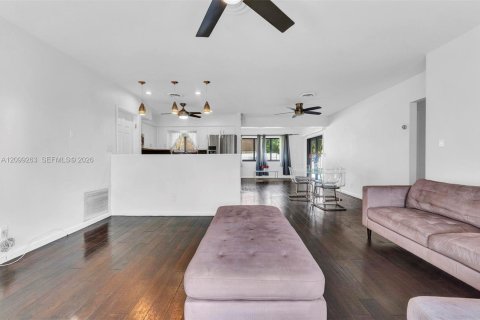 Villa ou maison à vendre à Hollywood, Floride: 3 chambres, 125.42 m2 № 2407165 - photo 21
