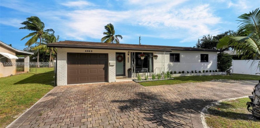 Villa ou maison à Hollywood, Floride 3 chambres, 125.42 m2 № 2407165