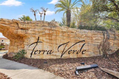 Villa ou maison à vendre à Kissimmee, Floride: 7 chambres, 263.29 m2 № 2142392 - photo 5