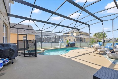 Villa ou maison à vendre à Kissimmee, Floride: 7 chambres, 263.29 m2 № 2142392 - photo 13