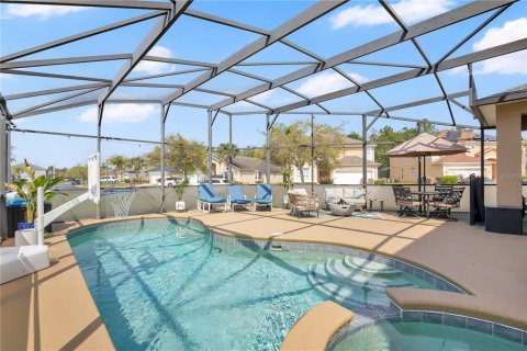 Villa ou maison à vendre à Kissimmee, Floride: 7 chambres, 263.29 m2 № 2142392 - photo 12