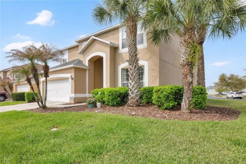 Villa ou maison à vendre à Kissimmee, Floride: 7 chambres, 263.29 m2 № 2142392 - photo 3