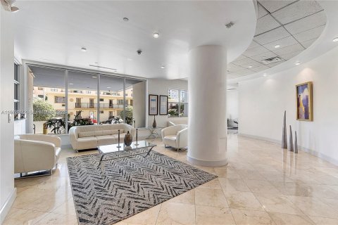 Condo in Miami Beach, Florida, 1 bedroom  № 2042152 - photo 23