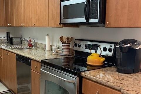 Condo in Miami Beach, Florida, 1 bedroom  № 2042152 - photo 2