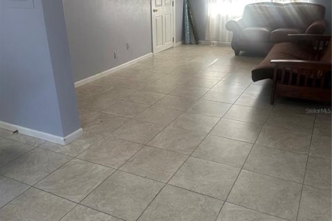 Copropriété à louer à Bradenton, Floride: 2 chambres, 84.45 m2 № 2425699 - photo 10