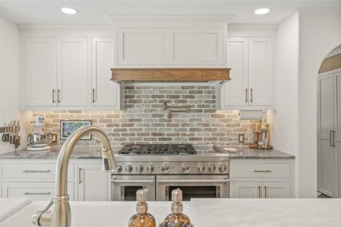 House in Lutz, Florida 4 bedrooms, 252.88 sq.m. № 1872805 - photo 20
