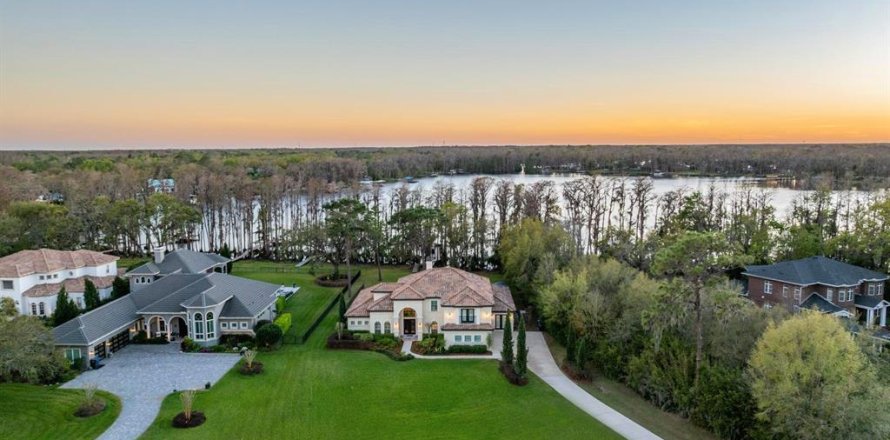 Casa en Odessa, Florida 5 dormitorios, 451.51 m2 № 1680277