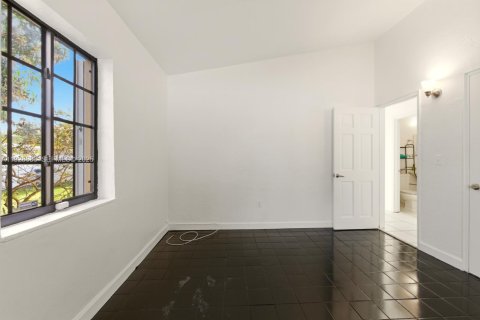 House in Miami Gardens, Florida 3 bedrooms, 95.41 sq.m. № 1993457 - photo 7