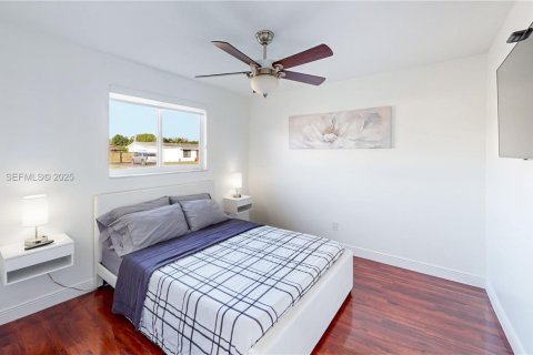 Casa en venta en Homestead, Florida, 4 dormitorios, 154.59 m2 № 1988948 - foto 24