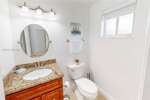 Casa en venta en Homestead, Florida, 4 dormitorios, 154.59 m2 № 1988948 - foto 14