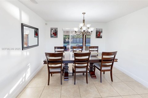 Casa en venta en Homestead, Florida, 4 dormitorios, 154.59 m2 № 1988948 - foto 9