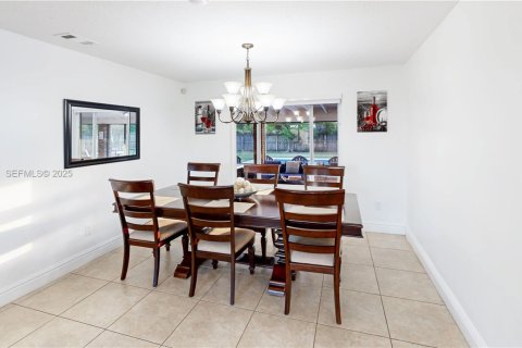 Casa en venta en Homestead, Florida, 4 dormitorios, 154.59 m2 № 1988948 - foto 10