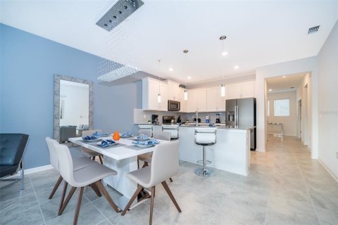 Condo in Davenport, Florida, 3 bedrooms  № 1766156 - photo 10