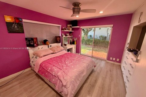 Casa en venta en Tamarac, Florida, 3 dormitorios, 199.18 m2 № 1695322 - foto 20