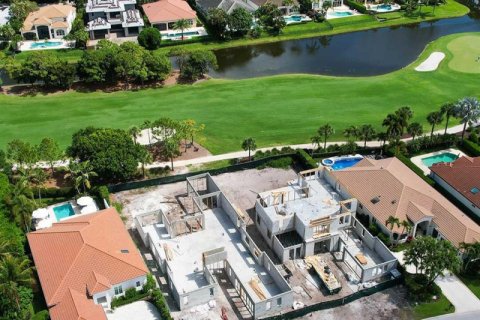 House in Jupiter, Florida 4 bedrooms, 414.25 sq.m. № 2263118 - photo 9