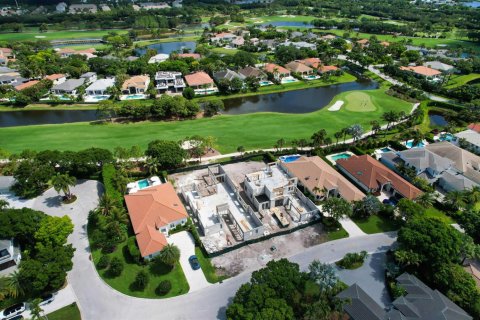 House in Jupiter, Florida 4 bedrooms, 414.25 sq.m. № 2263118 - photo 5